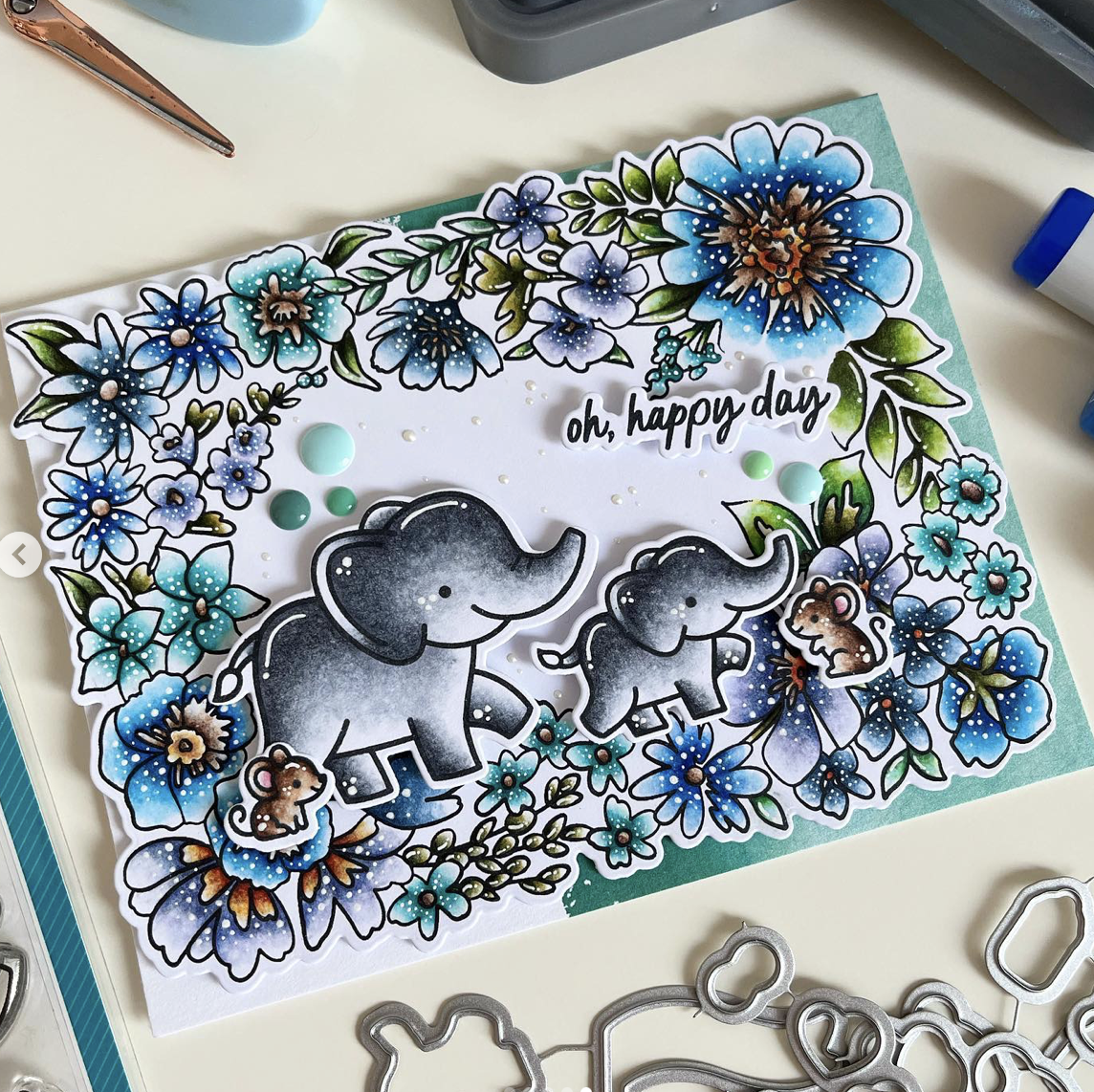 Die Elefanten fressen Blumen Die Elefanten fressen Blumen