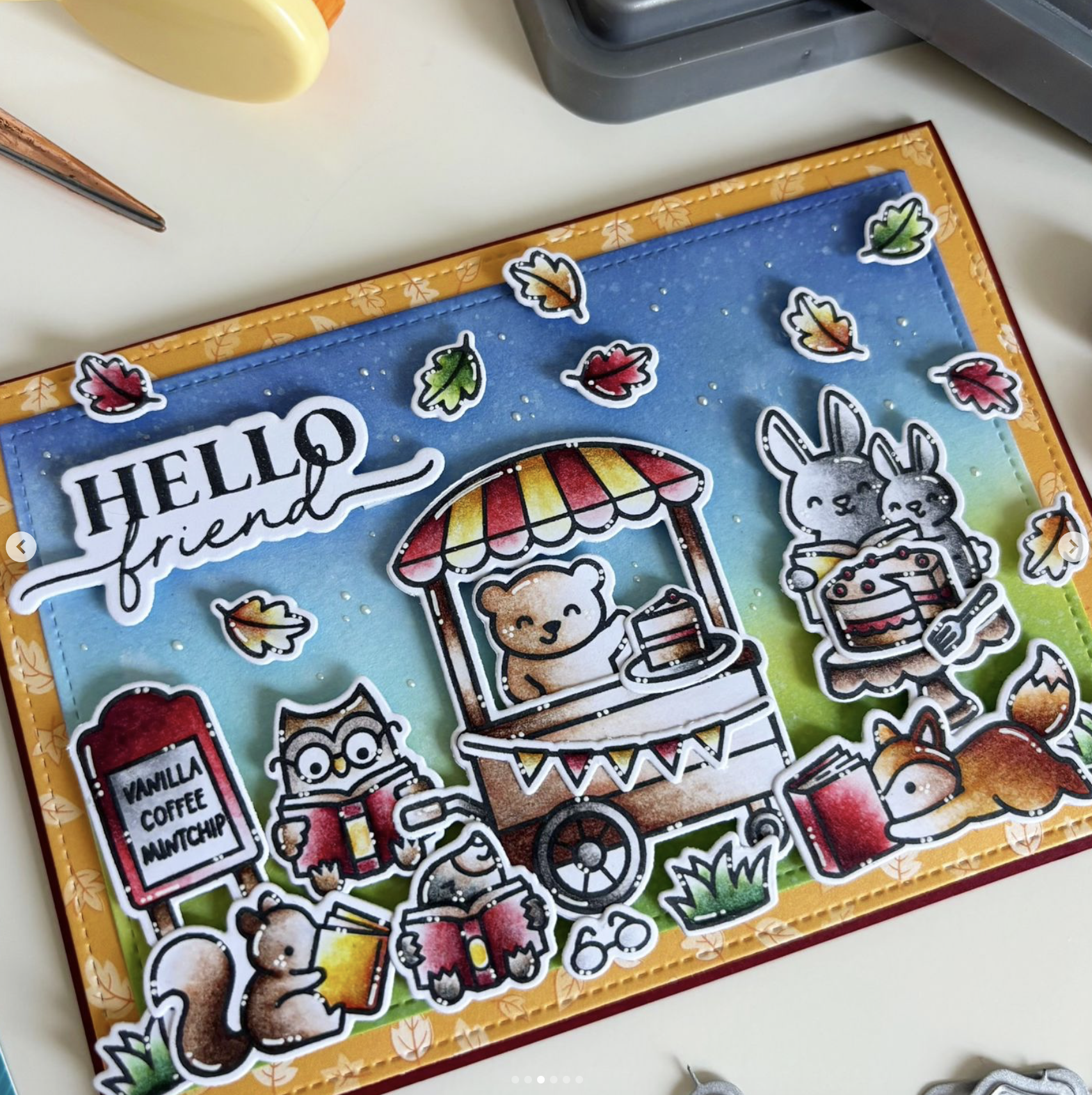 Little Woodland Library und Treat Cart  Little Woodland Library und Treat Cart