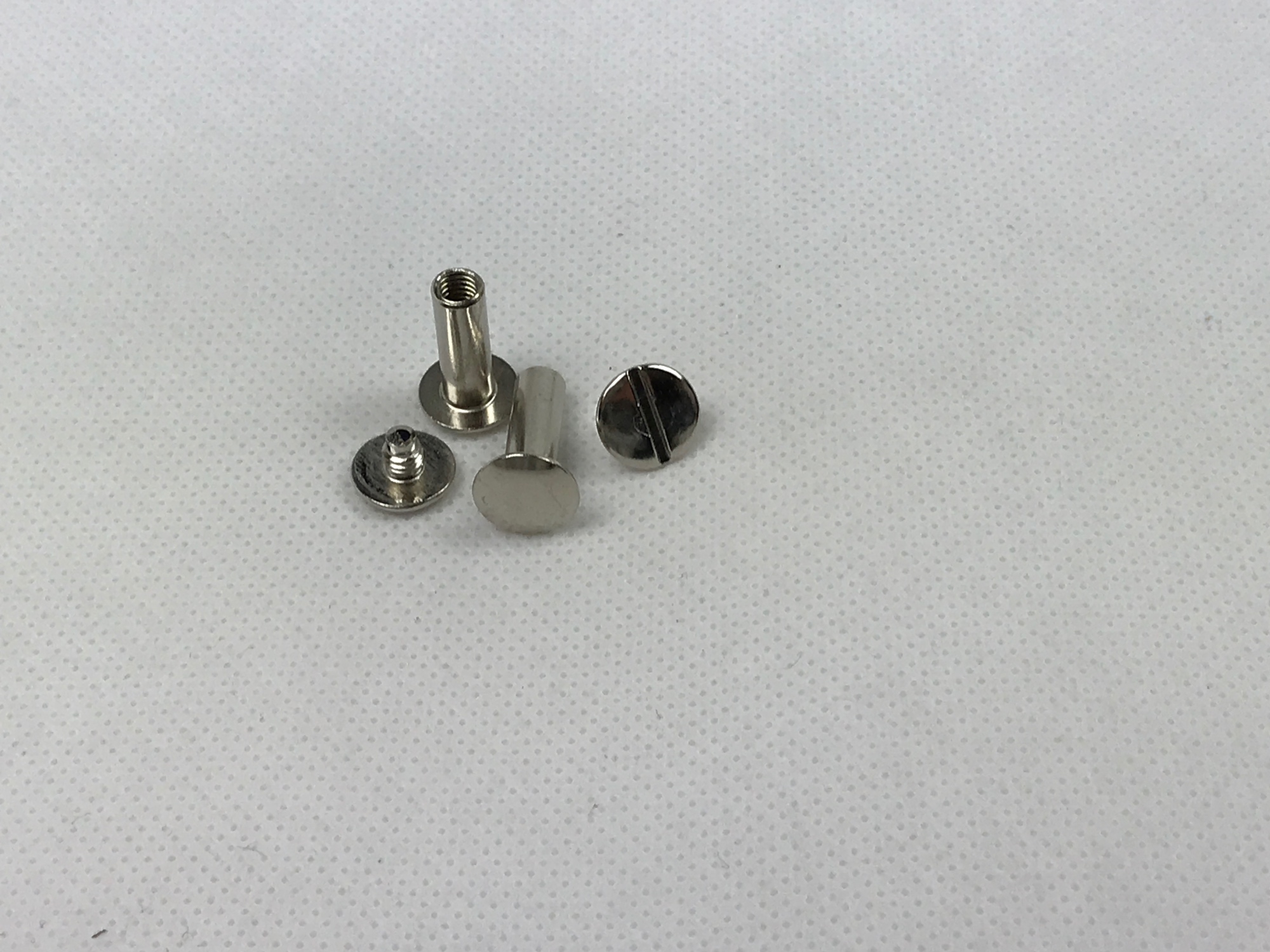 20mm - 2 Buchschrauben vernickelt