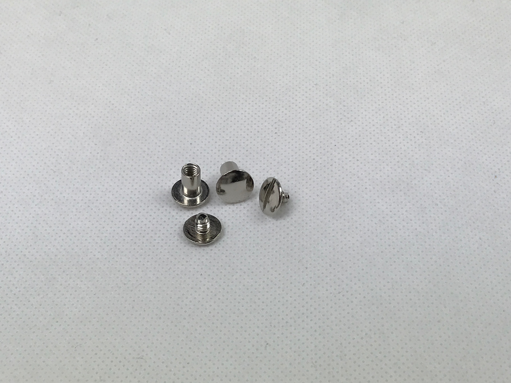 8mm - 2 Buchschrauben vernickelt