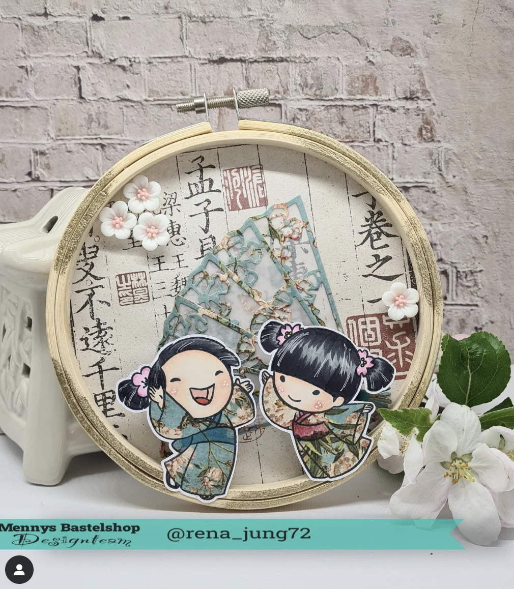 Girl Jumping und Kiyomi Girl Jumping und Kiyomi