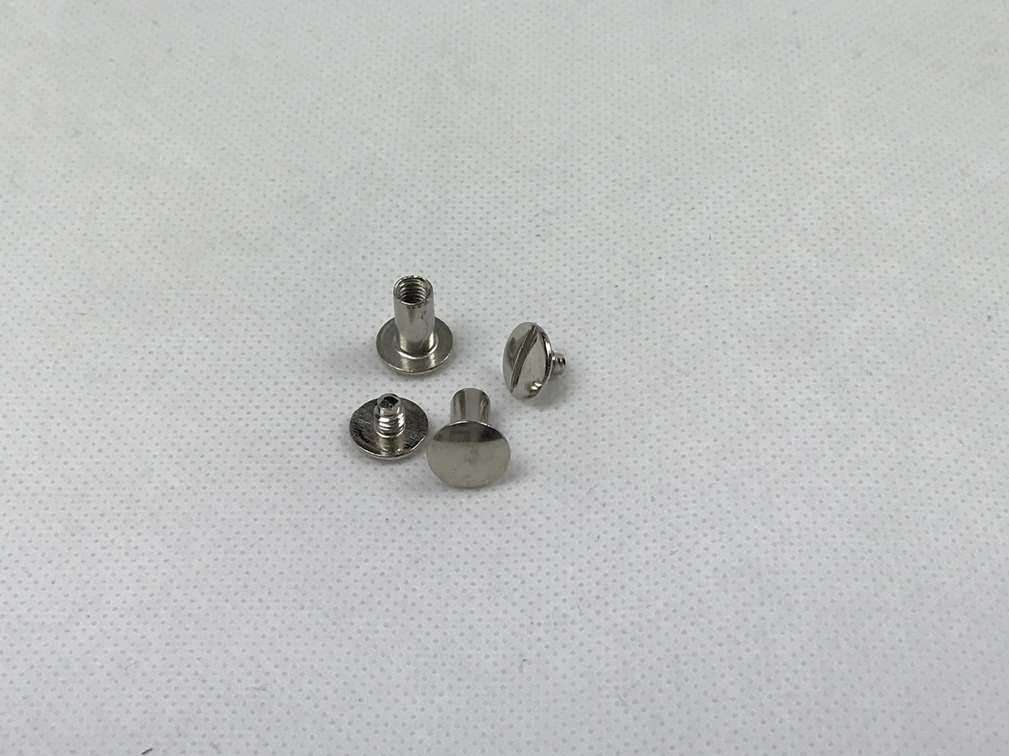 12mm - 2 Buchschrauben vernickelt