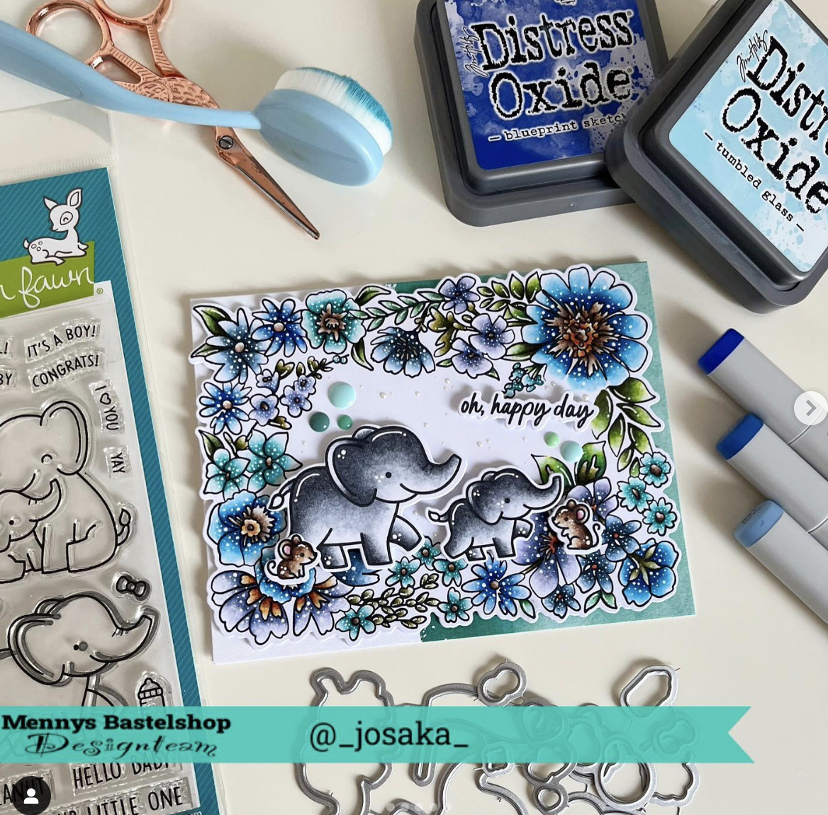 Die Elefanten fressen Blumen